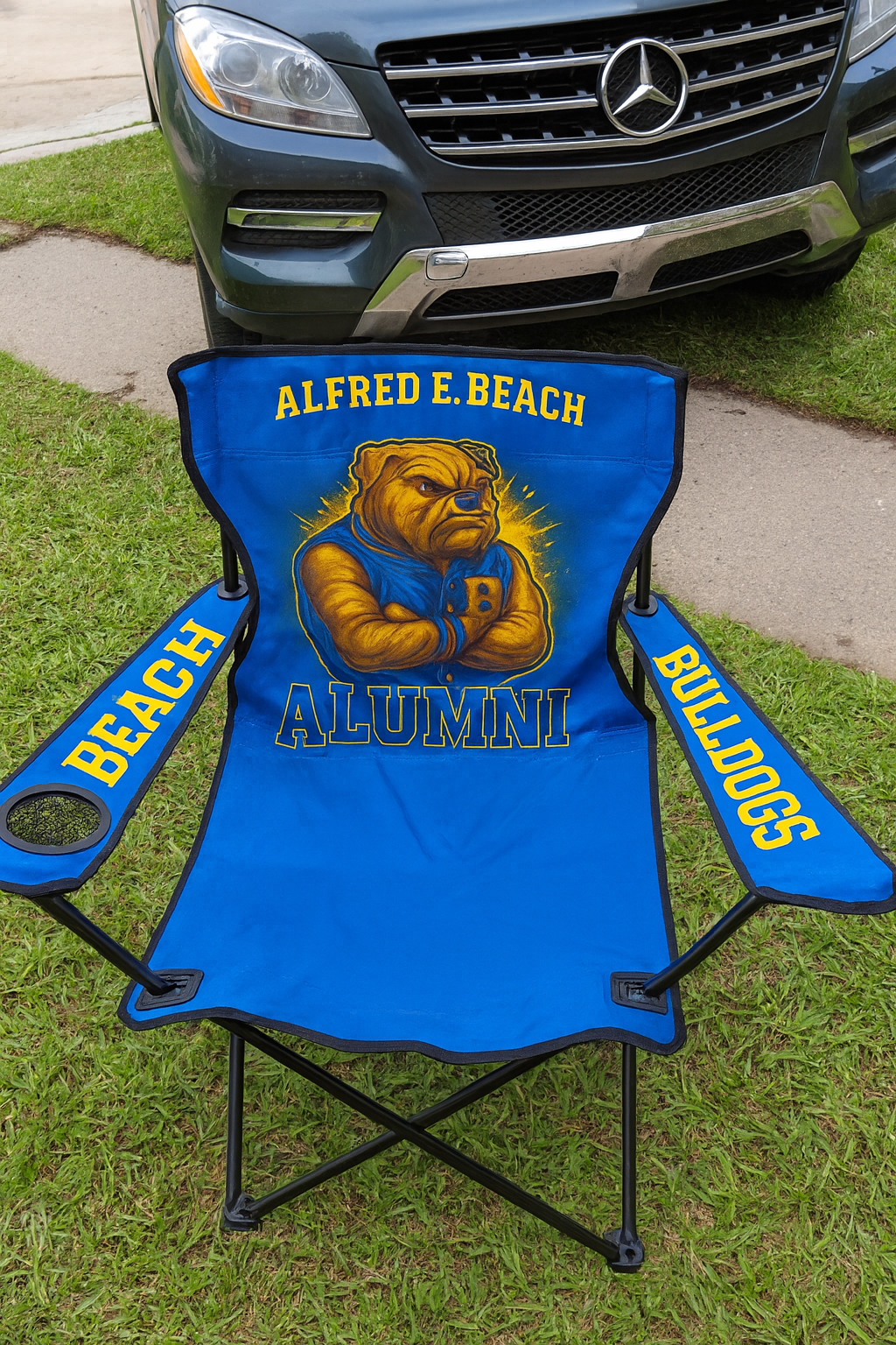 CUSTOM FOLDING CHAIR